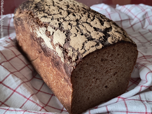 Roggenmischbrot mit Roggenbrühstück und 30 % Dinkelvollkornmehl
