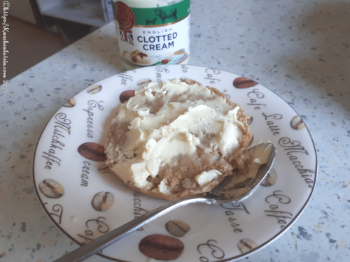 English Muffins - Toasties mit Clotted Cream