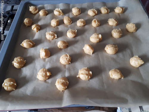34 mounds of one-bite cinnamon puffs dough