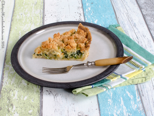 Spinach-Mozzarella-Pie with Parm Crumble