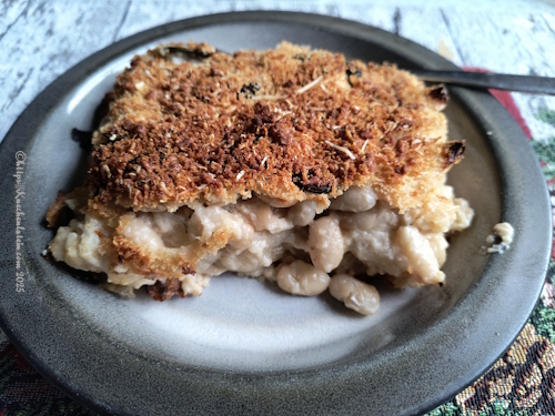 Bohnen und Blumenkohl in Käsesauce