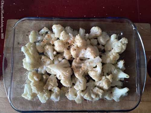 überbackener Blumenkohl für Bohnen und Blumenkohl in Käsesauce